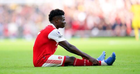 Bukayo Saka blessé : Arsenal peut-il survivre sans sa pépite dans les prochaines rencontres cruciales ?