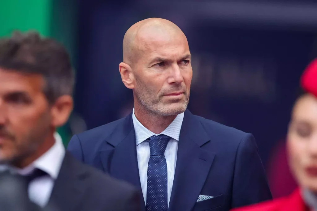 Zidane relance sa candidature pour l’équipe de France : le moment est-il venu ?