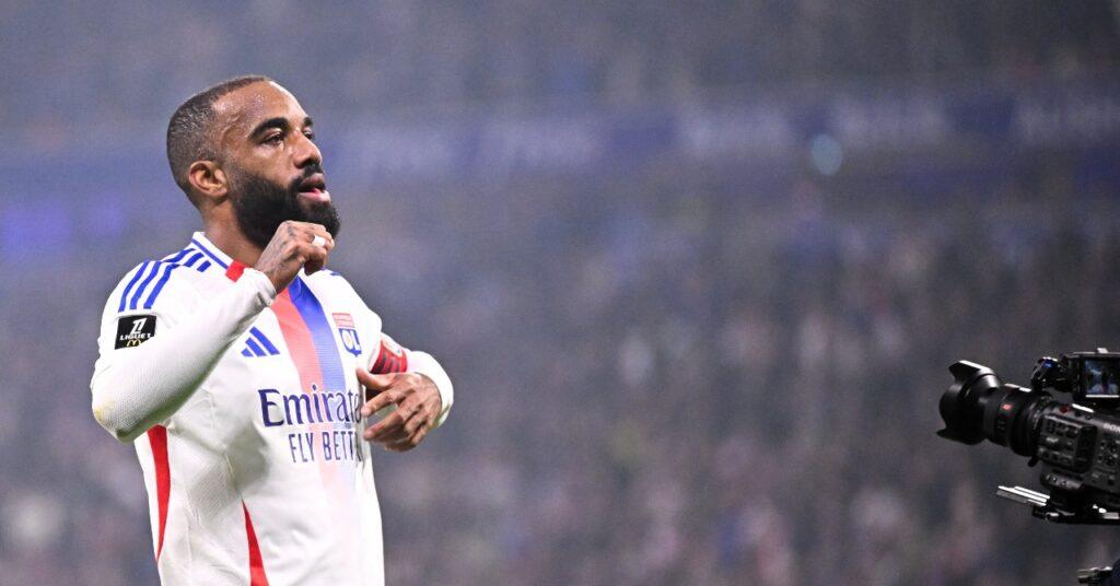 Lacazette quitte l’OL : son avenir enfin dévoilé