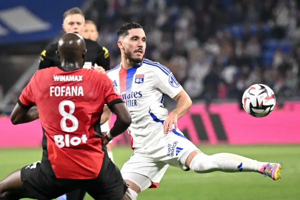 Rayan Cherki découvre les Bleus : une grande première !